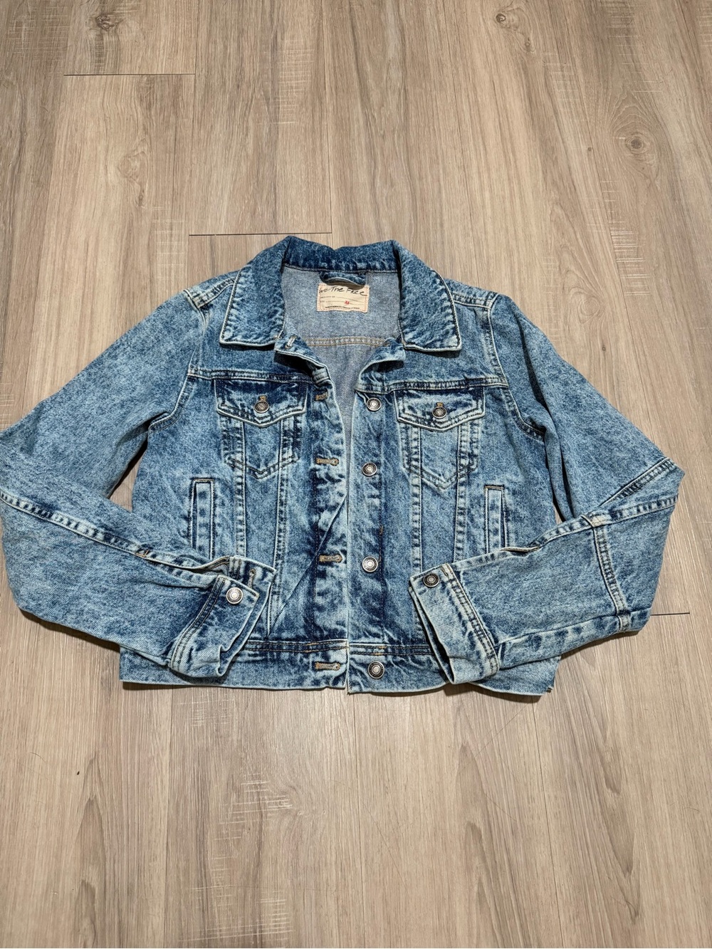 Free People We The Free Acid Wash Denim Jacket XS Cropped Trucker